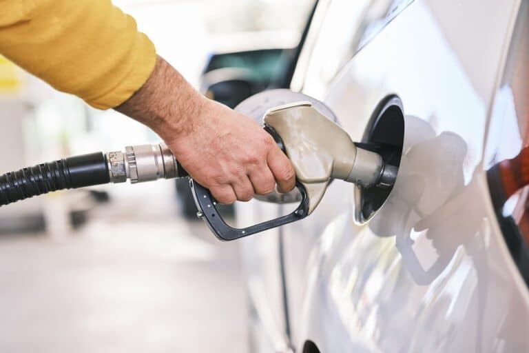 Le plein d'essence ou de gasoil est un service optionnel