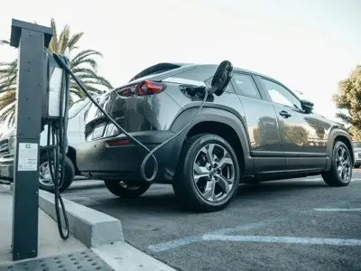 Le transport des voitures électrique prends une part de plus en plus importante dans le convoyage automobile